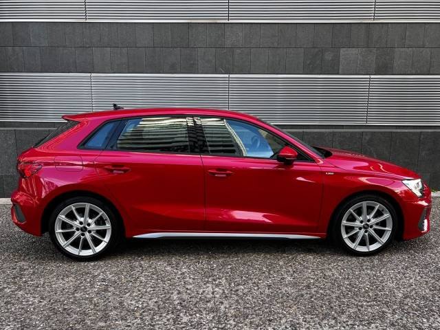 Audi A3 Sportback 35 TDI S Line — foto 2
