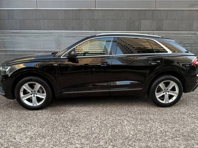 Audi Q8 45 TDI S Line — foto 2