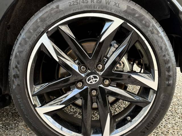 Toyota C-HR 180H GR Sport — foto 7