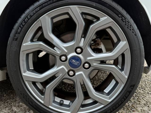 Ford Fiesta 1.0 EcoBoost ST-Line — foto 7