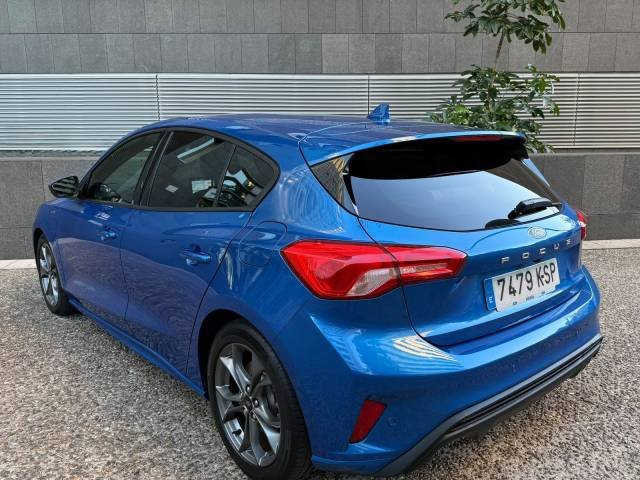 Ford Focus 1.5 EcoBoost ST-Line — foto 3