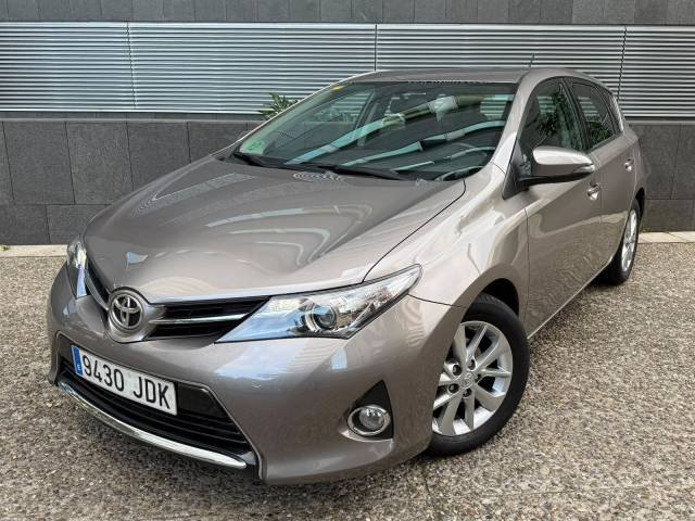 Toyota Auris 130 Active MultiDrive — foto 2