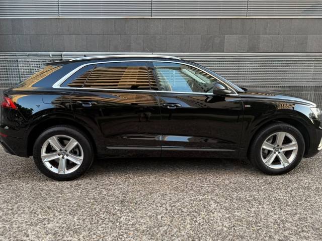 Audi Q8 45 TDI S Line — foto 6