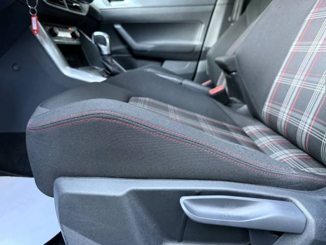 Volkswagen Polo GTI 2.0 TSI DSG — foto 15