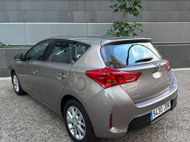 Toyota Auris 130 Active MultiDrive — foto 6