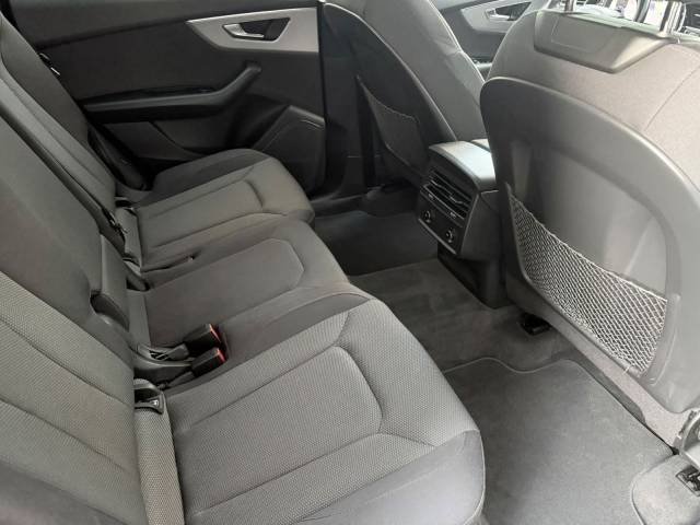 Audi Q8 45 TDI S Line — foto 9