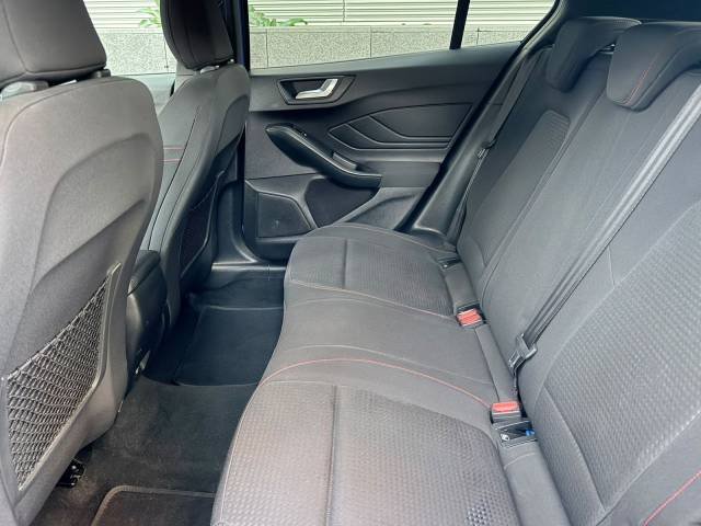 Ford Focus 1.5 EcoBoost ST-Line — foto 10