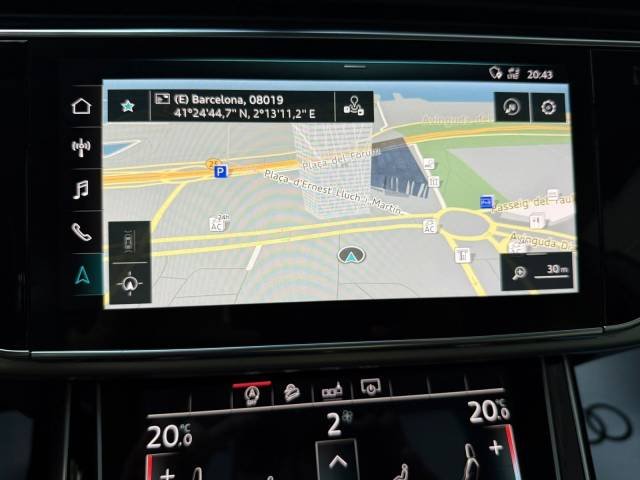 Audi Q8 45 TDI S Line — foto 10