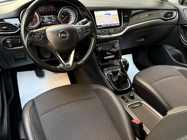 Opel Astra 1.6 CDTi Excellence ST — foto 14