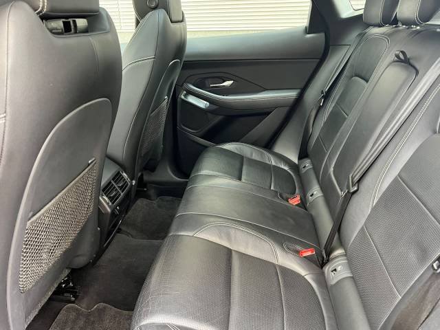 Jaguar E-Pace 2.0D R-Dynamic S — foto 11