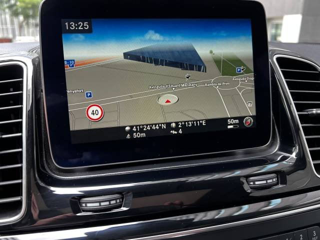 Mercedes-Benz GLS 350 d 4MATIC AMG — foto 11