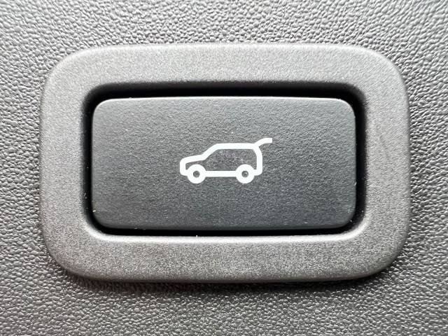 Jaguar E-Pace 2.0D R-Dynamic S — foto 13