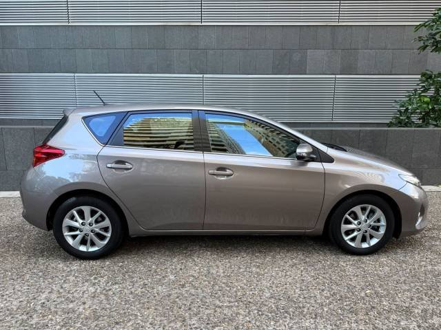 Toyota Auris 130 Active MultiDrive — foto 4