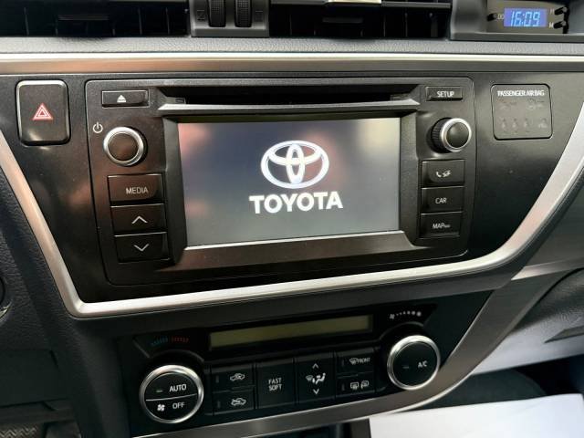 Toyota Auris 130 Active MultiDrive — foto 17