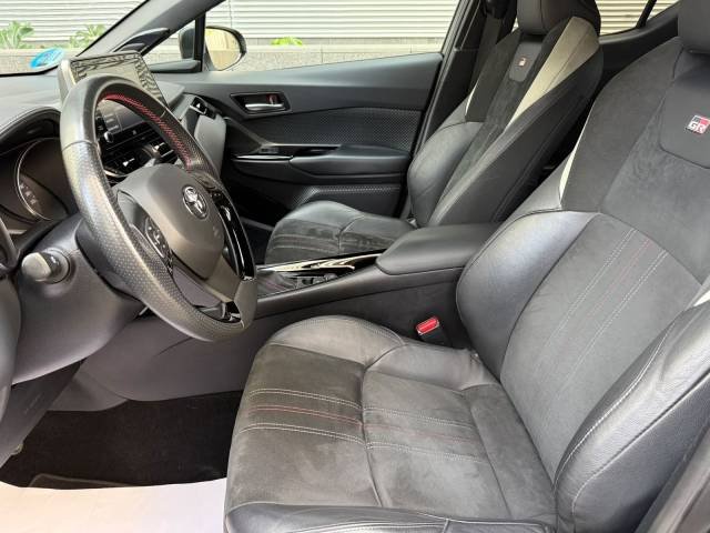 Toyota C-HR 180H GR Sport — foto 20