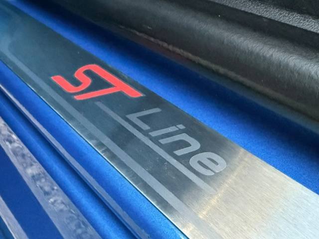 Ford Focus 1.5 EcoBoost ST-Line — foto 20