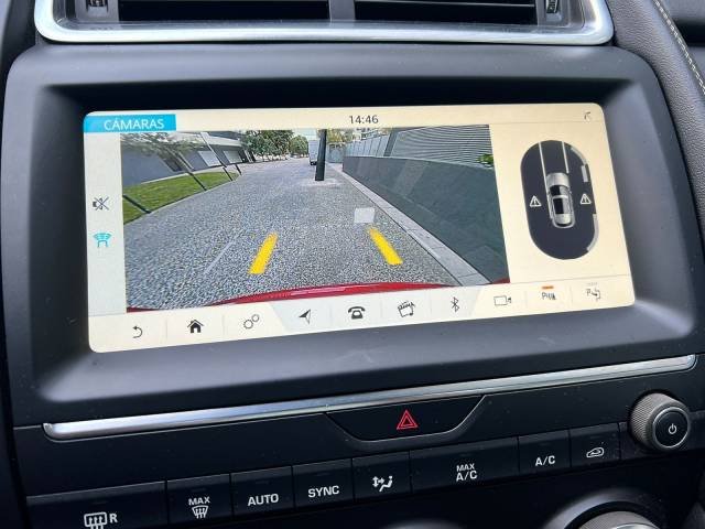 Jaguar E-Pace 2.0D R-Dynamic S — foto 20