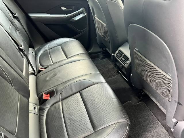 Jaguar E-Pace 2.0D R-Dynamic S — foto 21