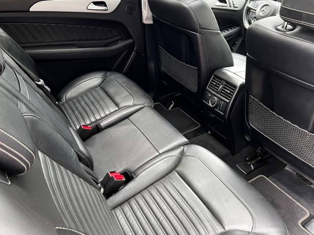 Mercedes-Benz GLS 350 d 4MATIC AMG — foto 21