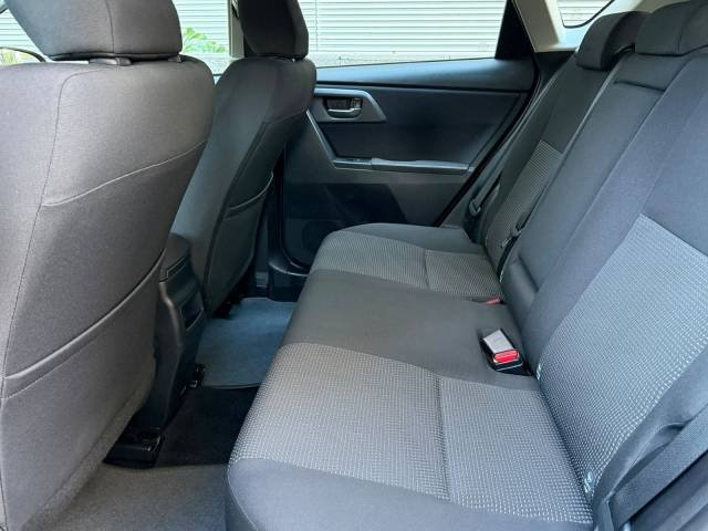 Toyota Auris 130 Active MultiDrive — foto 22