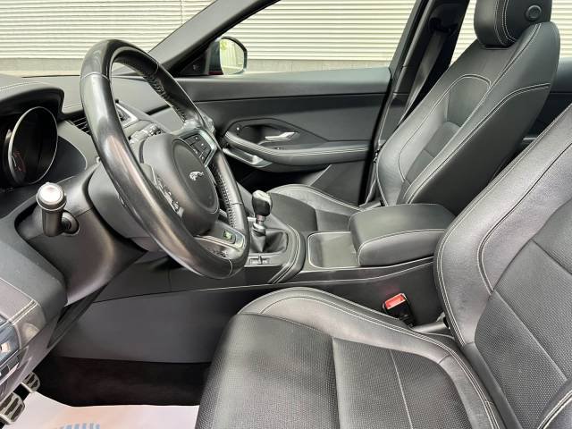 Jaguar E-Pace 2.0D R-Dynamic S — foto 22