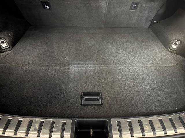 Lexus NX 300h Sport Edition — foto 22