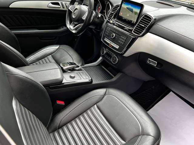 Mercedes-Benz GLS 350 d 4MATIC AMG — foto 25