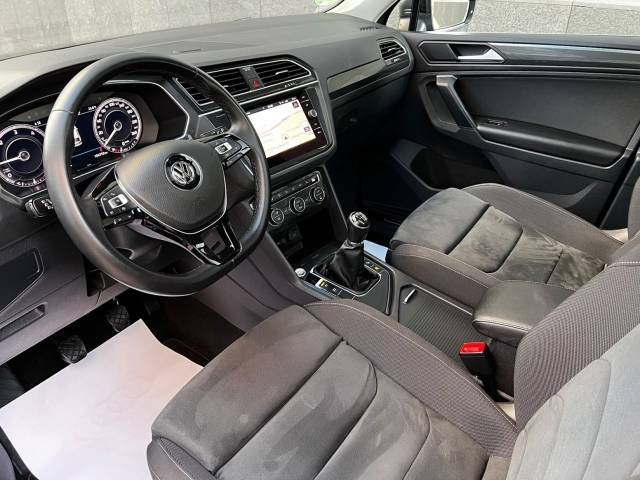 Volkswagen Tiguan 2.0 TDI Sport R-Line — foto 30